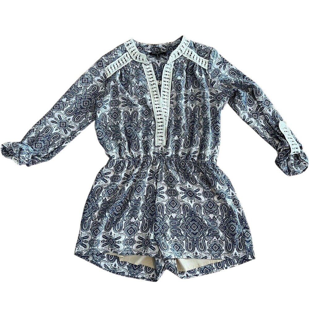 Romeo + Juliet Couture Paisley Crochet‎ Trim Romper Jumpsuit Blue White M